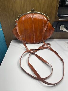 LEE SANDS Vintage Caramel Genuine EEL SKIN Clutch w/ Kiss Lock & Strap